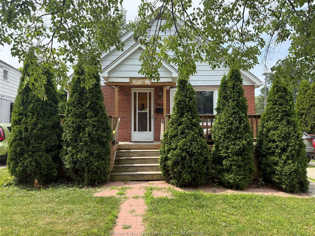 MLS# 26017375: 1441 ARTHUR Road, Windsor, Canada