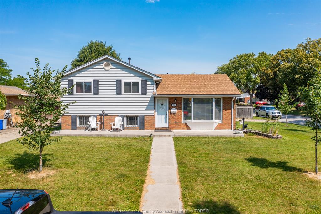MLS# 26017537: 5122 COLBOURNE Drive, Windsor, Canada