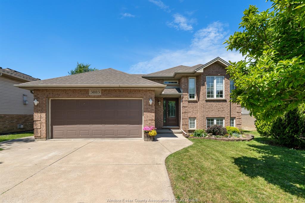 MLS# 26017554: 3883 Aristotle Crescent, Windsor, Canada