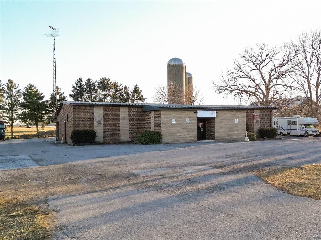 MLS# 26017353: 2505 LONDON Line, Sarnia, Canada