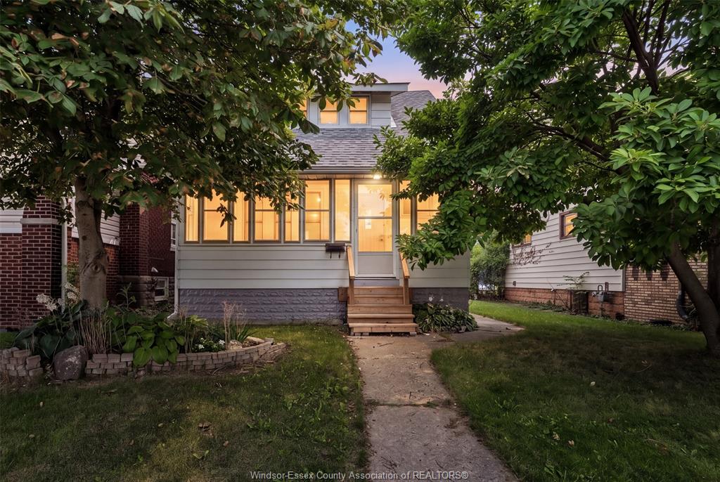 MLS# 26017755: 1245 GILES Boulevard, Windsor, Canada