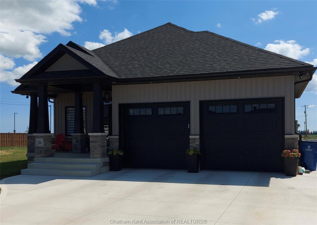 MLS# 26017837: 76 Bloomington Way, Chatham, Canada