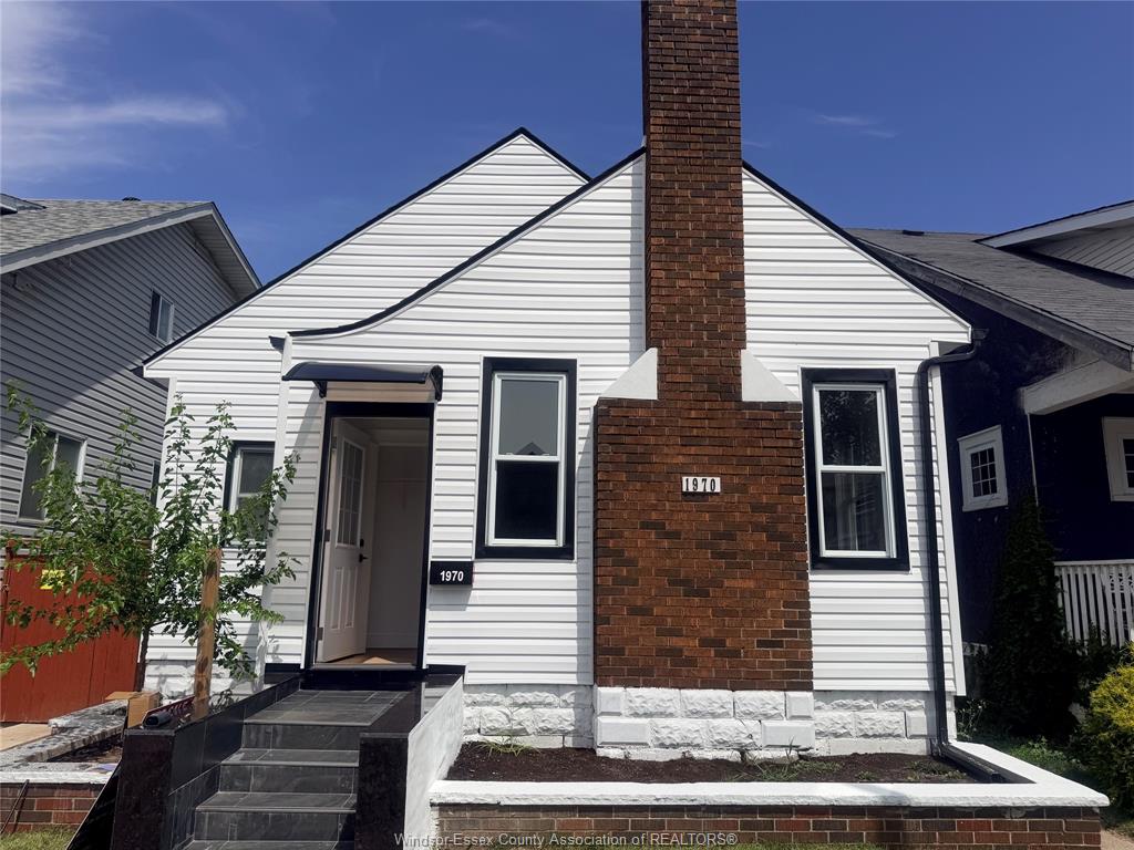 MLS# 26018073: 1970 OTTAWA, Windsor, Canada