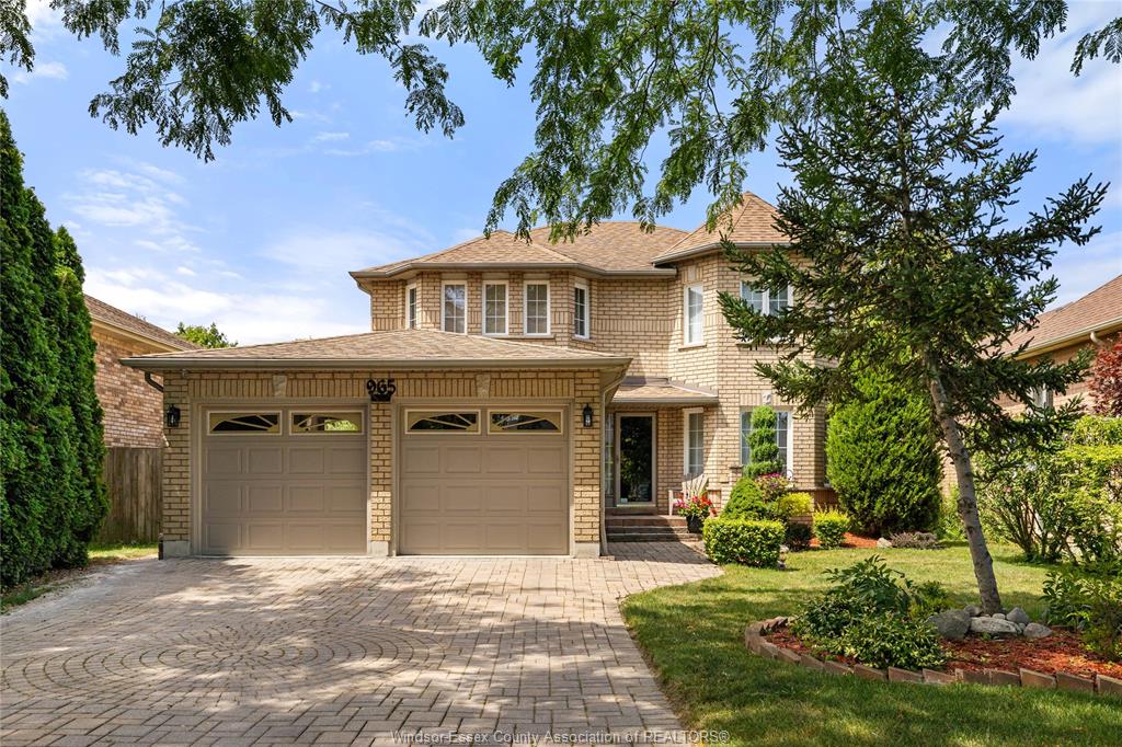 MLS# 26018186: 965 GREENPARK, Windsor, Canada