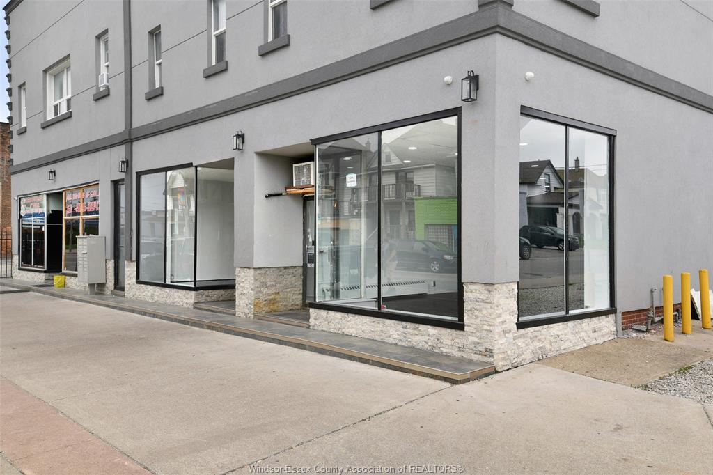 MLS# 26017854: 1194 WYANDOTTE Street, Windsor, Canada
