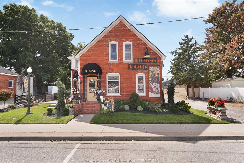 MLS# 26018344: 13 KING Street, Kingsville, Canada