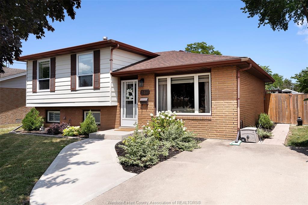 MLS# 26018403: 347 St. Peter Street, Belle River, Canada