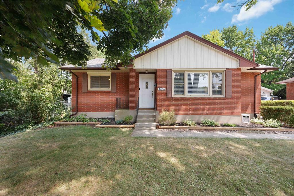 MLS# 26018539: 1484 HUNT Street, Sarnia, Canada