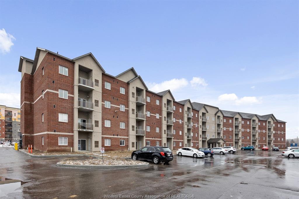 MLS# 26018614: 1888 WESTVIEW PARK Boulevard Unit# 316, LaSalle, Canada