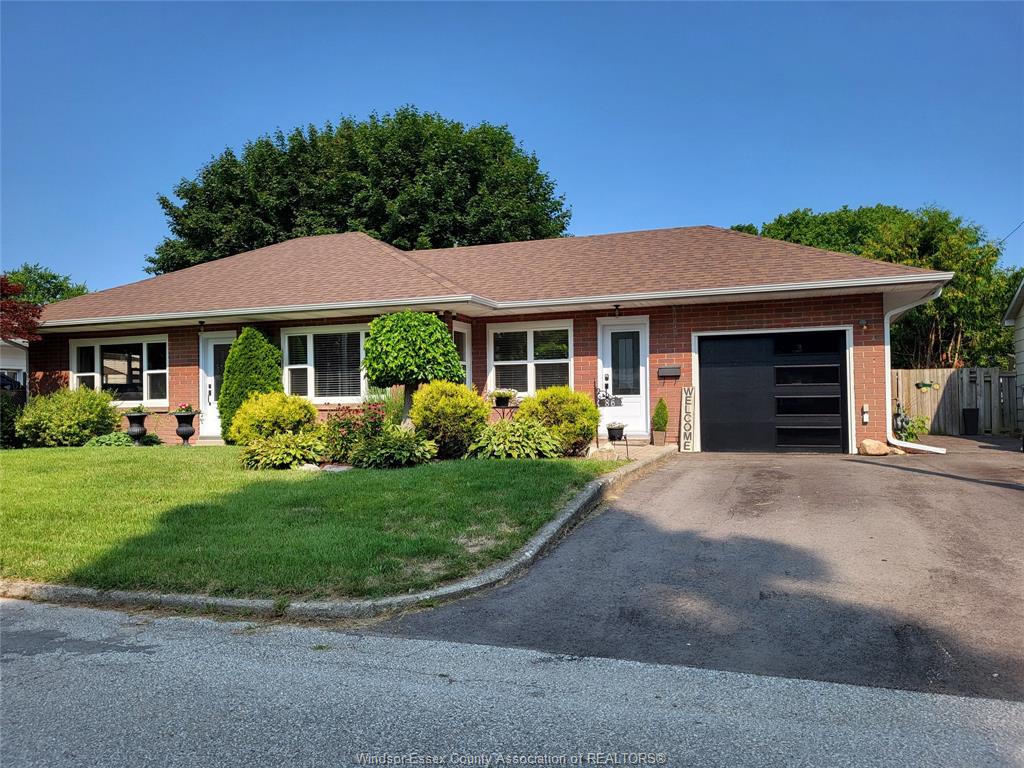 MLS# 26018674: 86 MARY Street, Thamesville, Canada
