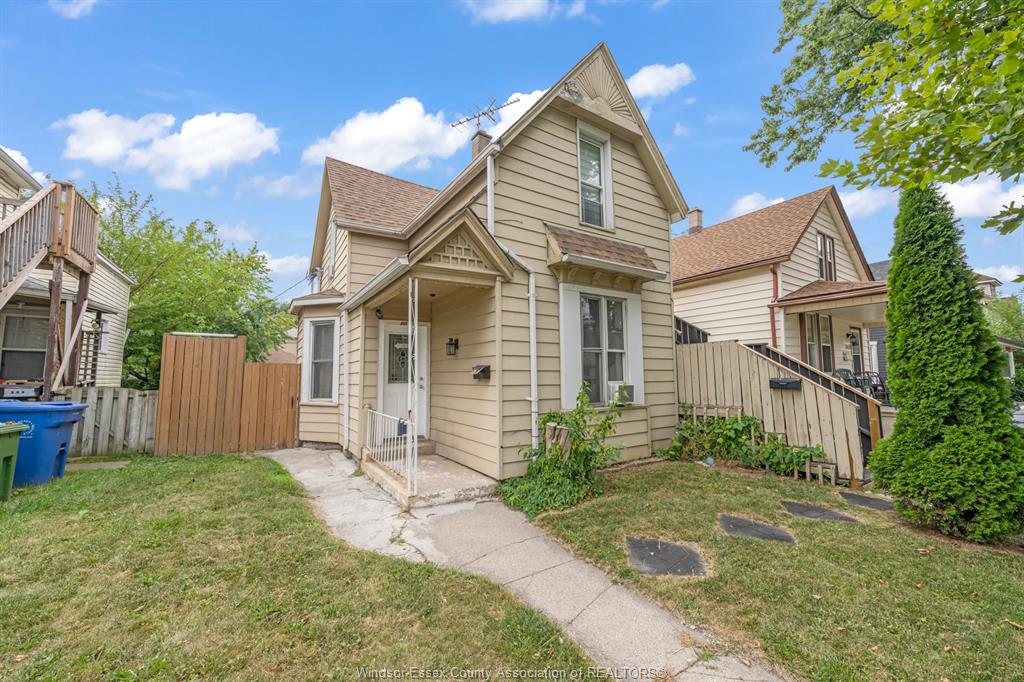 MLS# 26018707: 253 CURRY Avenue, Windsor, Canada