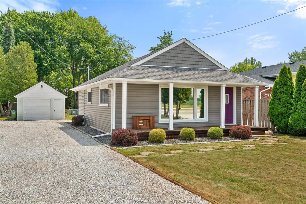 MLS# 26018728: 230 Renaud Line, Lakeshore, Canada