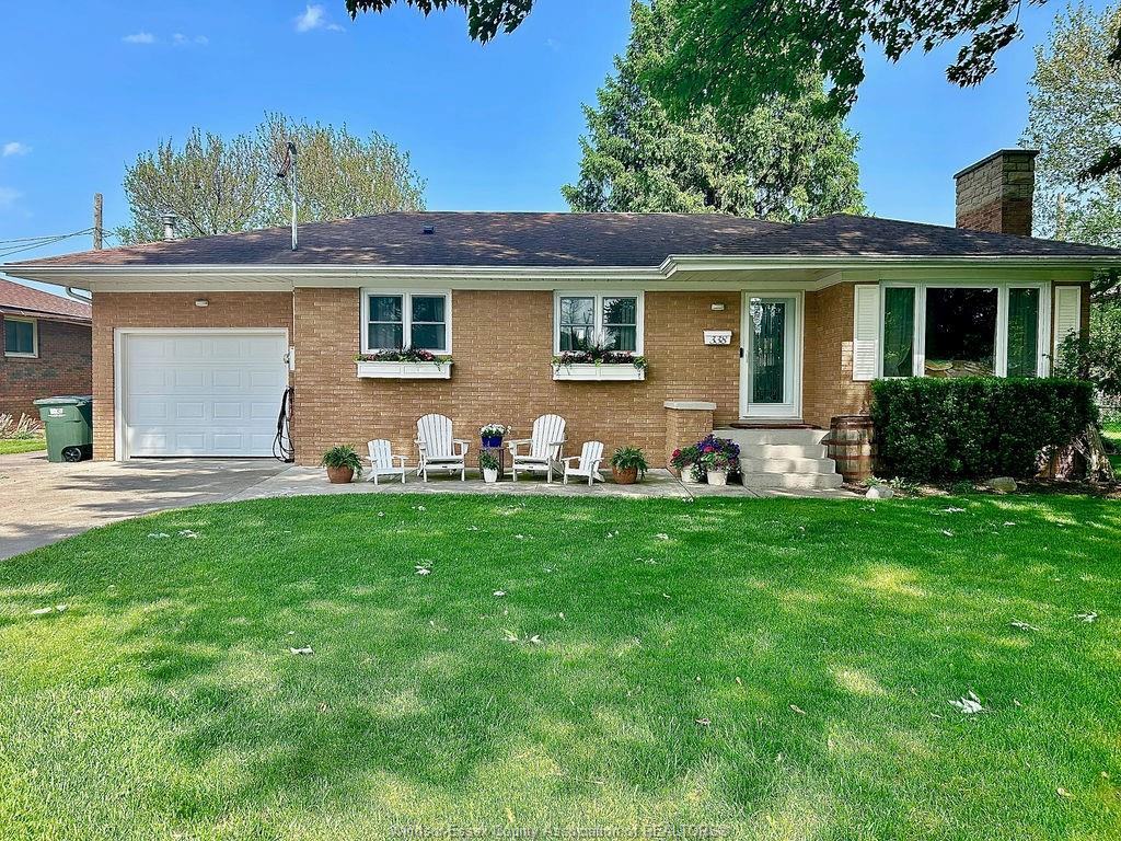 MLS# 26018738: 338 BARRY Avenue, Tecumseh, Canada