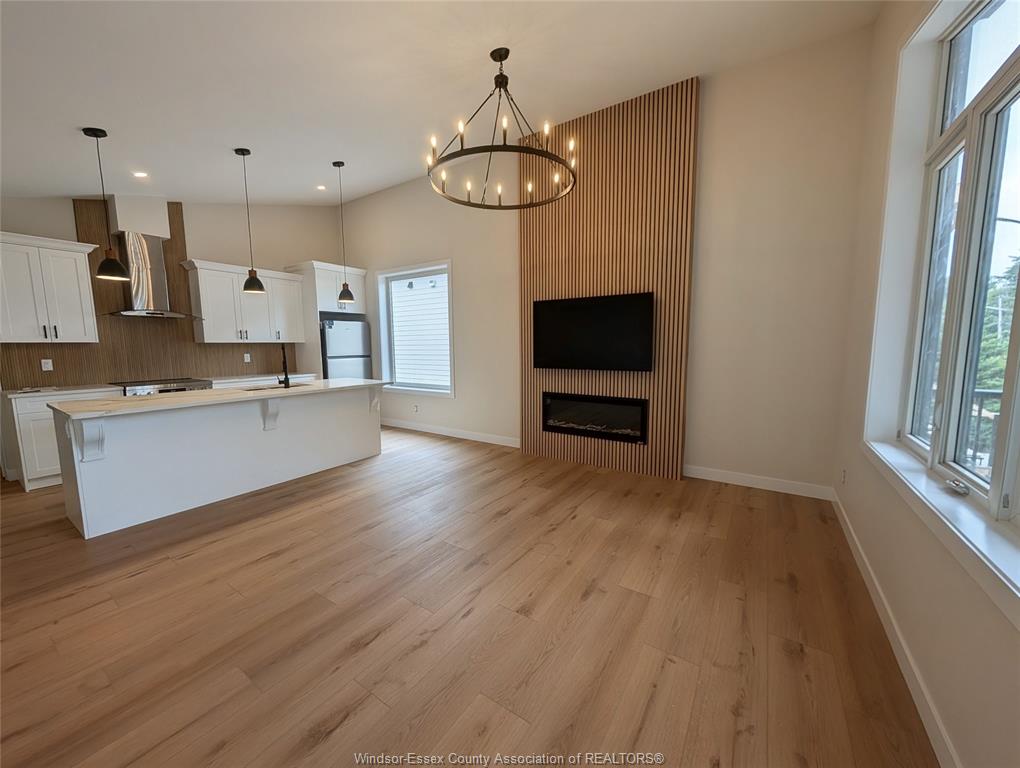 MLS# 26018757: 1707 Ford Boulevard Unit# 3, Windsor, Canada