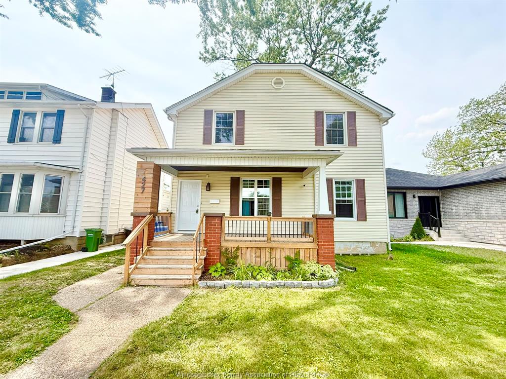 MLS# 26018765: 427 CAMERON, Windsor, Canada