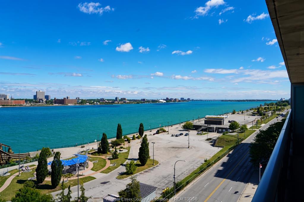 MLS# 26018793: 111 RIVERSIDE Drive Unit# 903, Windsor, Canada