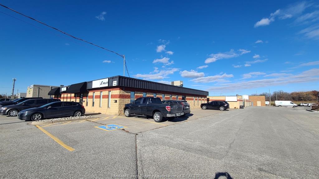 MLS# 26018807: 2996 DEZIEL Drive, Windsor, Canada