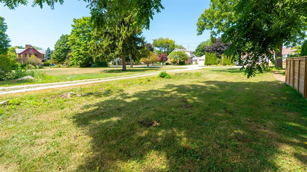 MLS# 26018582: 45 Mary Street, Thamesville, Canada