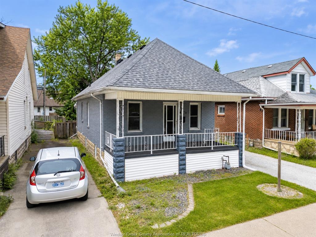 MLS# 26018867: 1091 LENA, Windsor, Canada