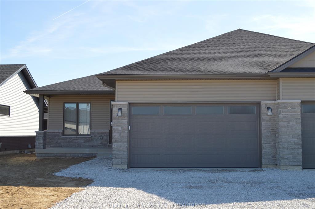 MLS# 26018900: 36 Duskridge Road, Chatham, Canada