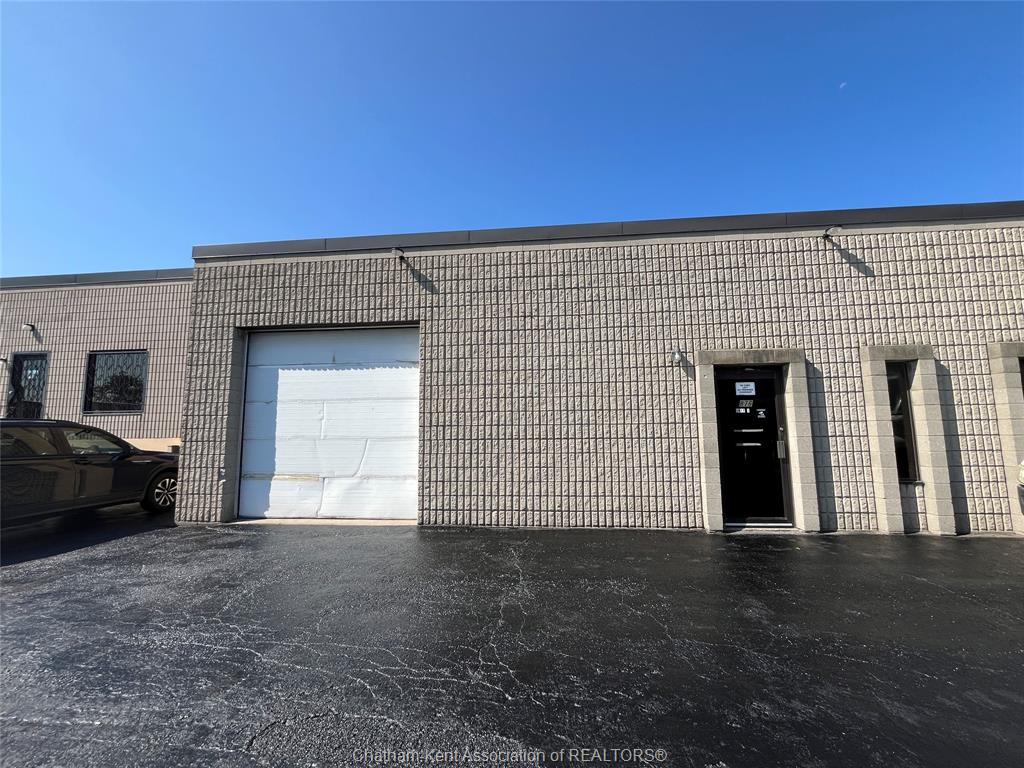 MLS# 26018915: 876 Richmond Street Unit# 2, Chatham, Canada