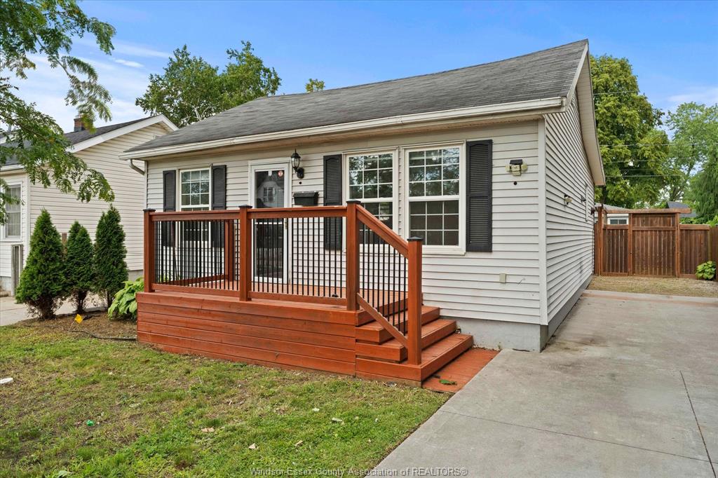 MLS# 26018955: 1330 CENTRAL Avenue, Windsor, Canada