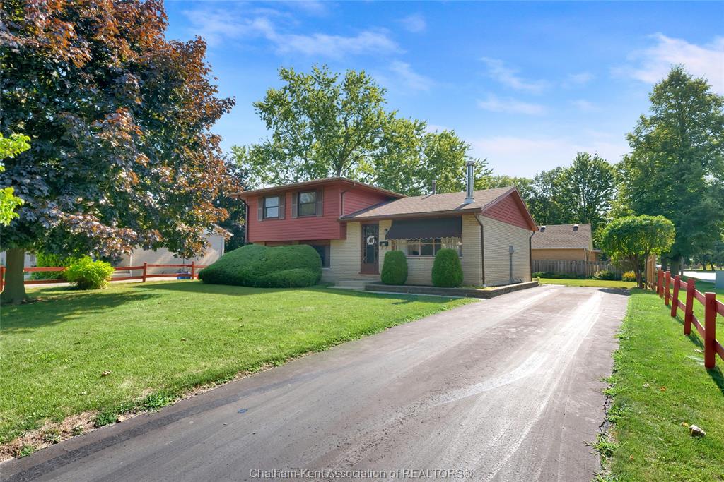 MLS# 26018831: 85 Pheasant Drive, Chatham, Canada