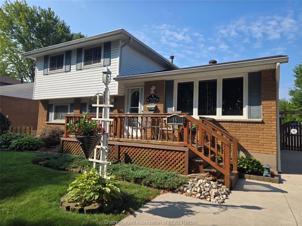 MLS# 26018976: 16 Donalda Drive, Chatham, Canada