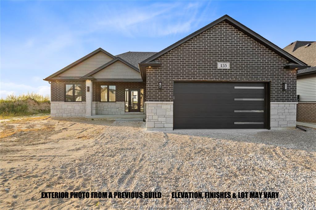 MLS# 26018951: 43 Bloomington Way, Chatham, Canada