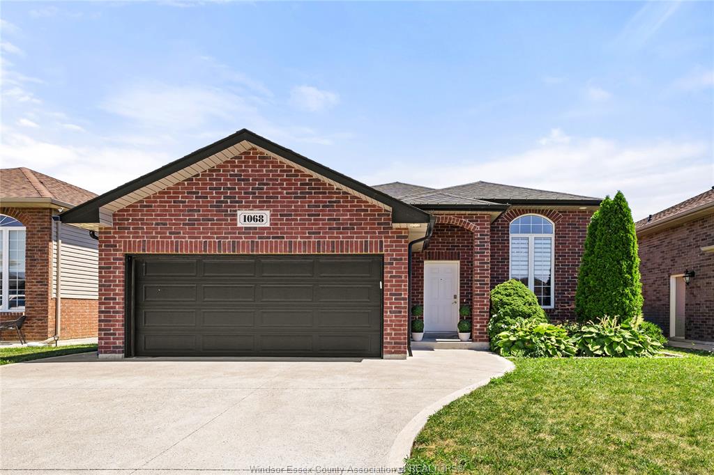 MLS# 26019020: 1068 THUNDERBAY Avenue, Windsor, Canada