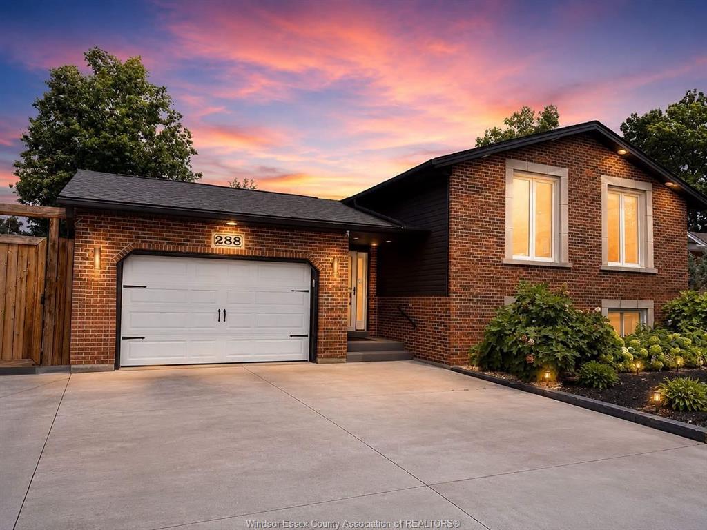 MLS# 26019021: 288 RAMBLEWOOD Drive, LaSalle, Canada