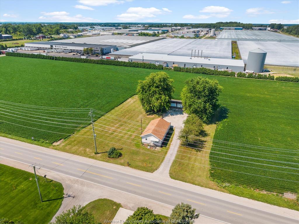 MLS# 26018960: 2301 Albuna Townline, Kingsville, Canada