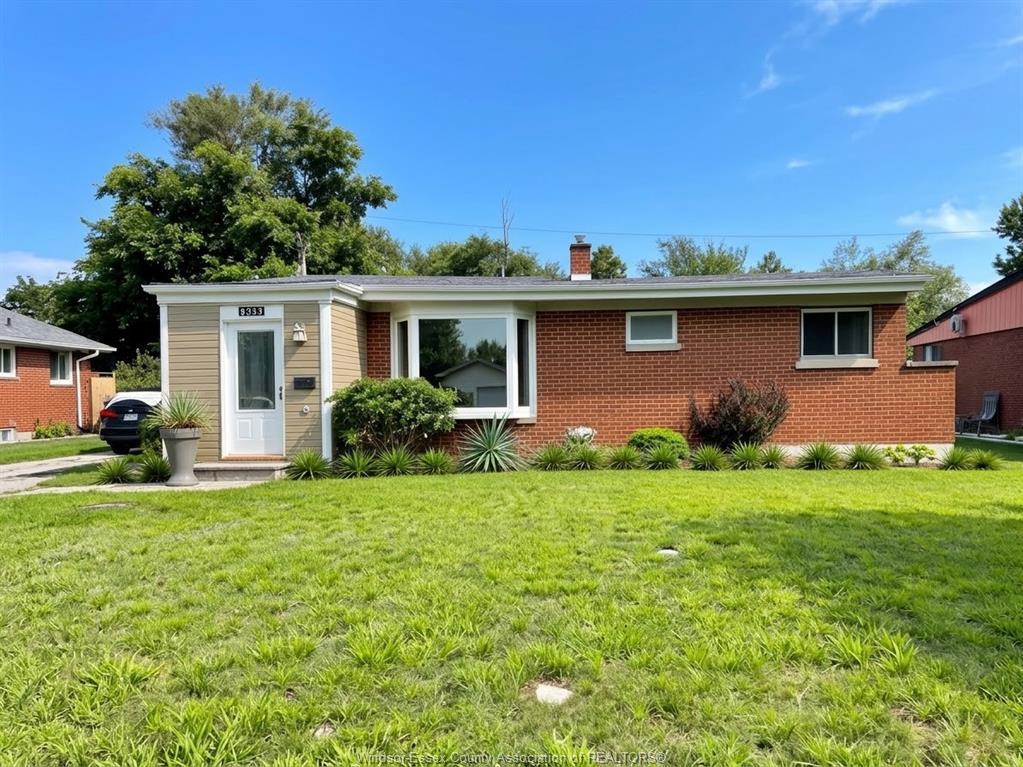 MLS# 26019127: 3615 Longfellow, Windsor, Canada