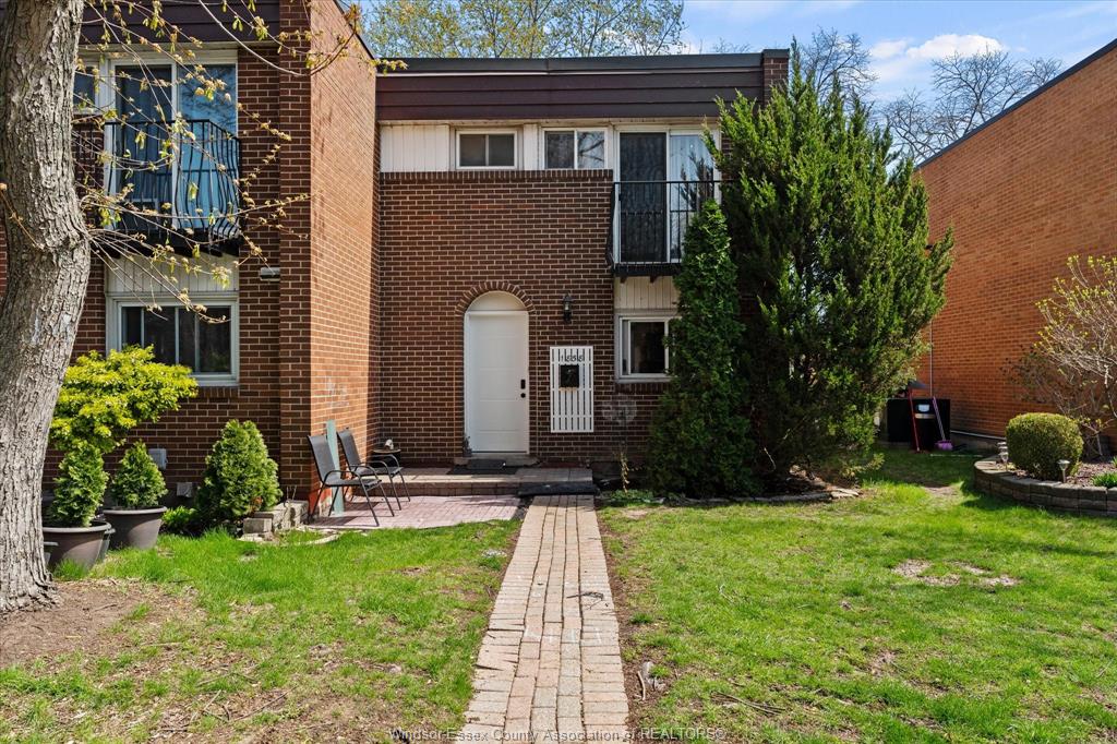 MLS# 26019214: 1858 EASTGATE ESTATES  Unit# 119, Windsor, Canada