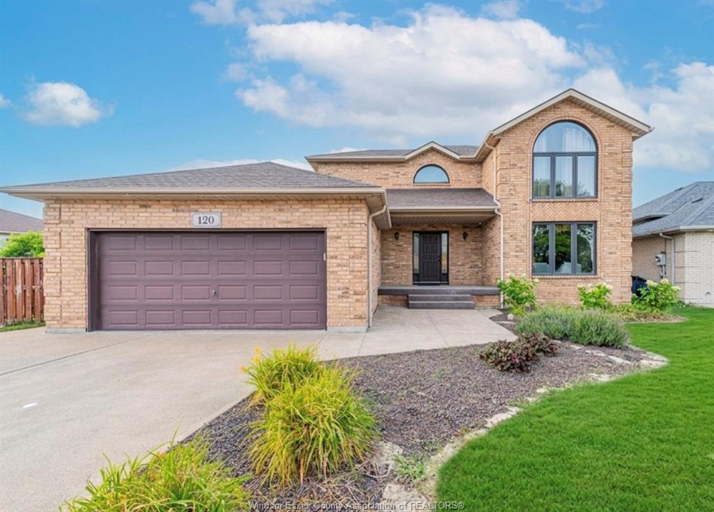 MLS# 26019240: 120 HAMPTON Crescent, Windsor, Canada