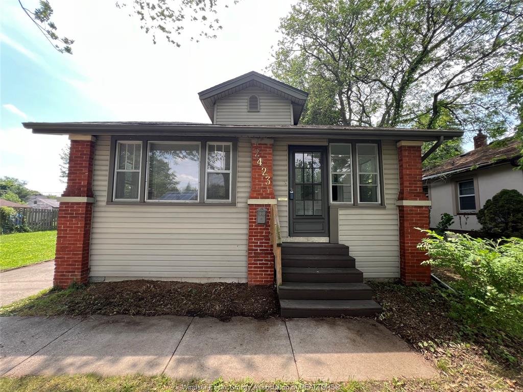 MLS# 26019287: 2423 PRINCESS Avenue, Windsor, Canada