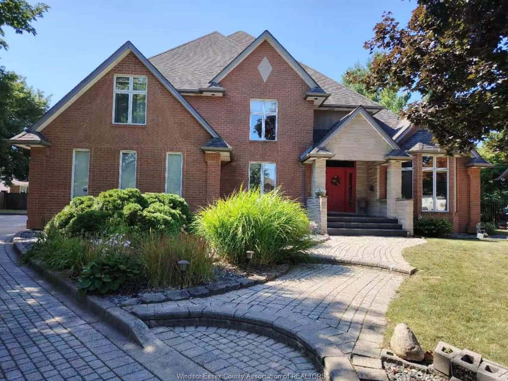 MLS# 26019313: 1985 OMIRA Street, LaSalle, Canada