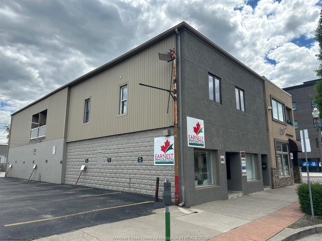MLS# 26019330: 809 ERIE Street Unit# 3, Windsor, Canada
