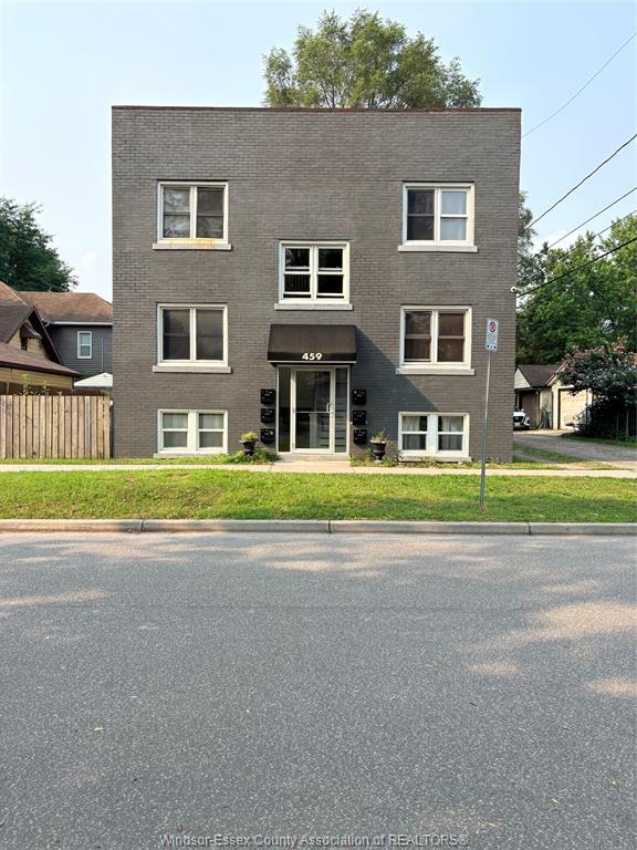 MLS# 26018631: 459 WATKINS Street Unit# 1, Windsor, Canada