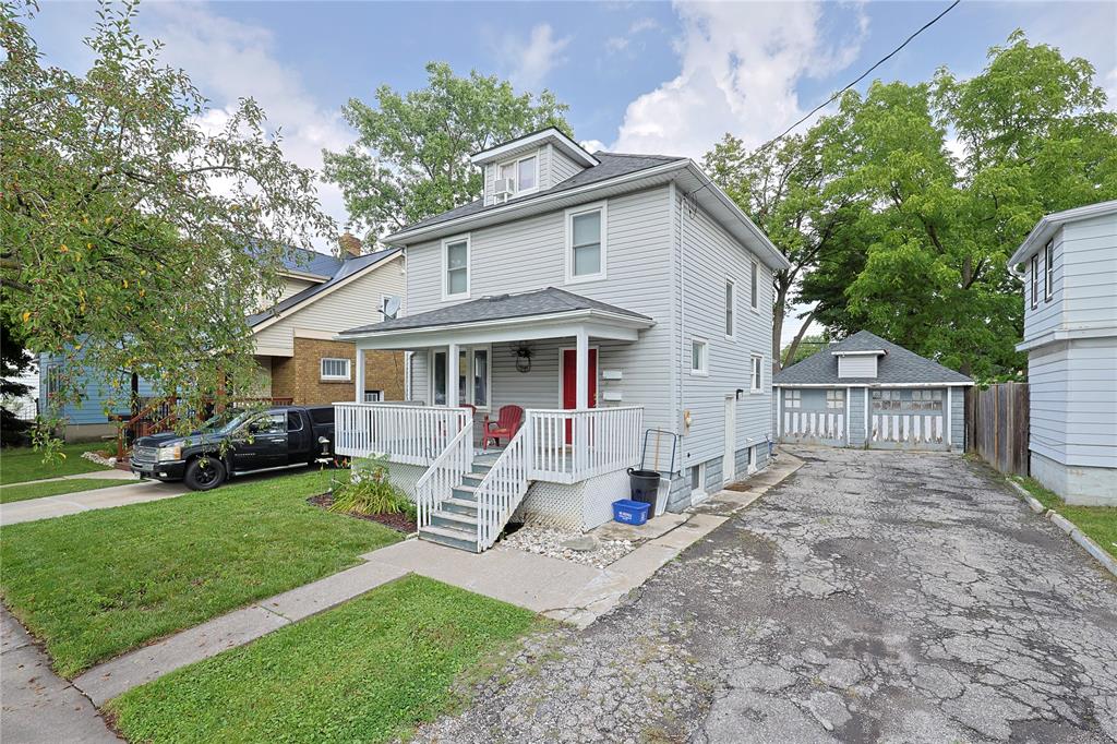 MLS# 26019121: 414 DAVIS Street, Sarnia, Canada