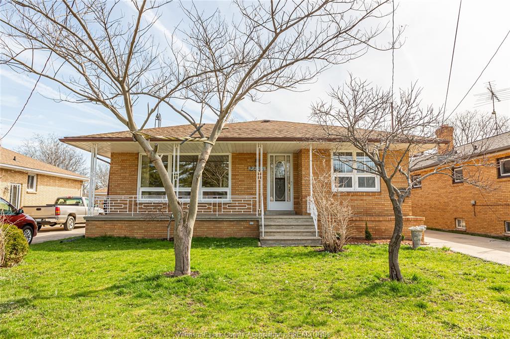 MLS# 26019407: 2666 JOS ST LOUIS, Windsor, Canada