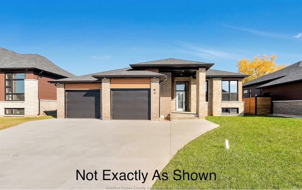MLS# 26019560: 114 HAZEL Crescent, Kingsville, Canada