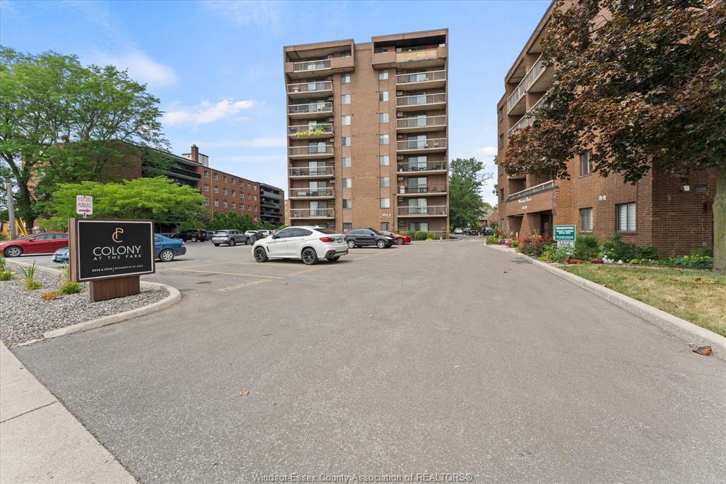 MLS# 26019421: 3936 Wyandotte Street Unit# 405, Windsor, Canada