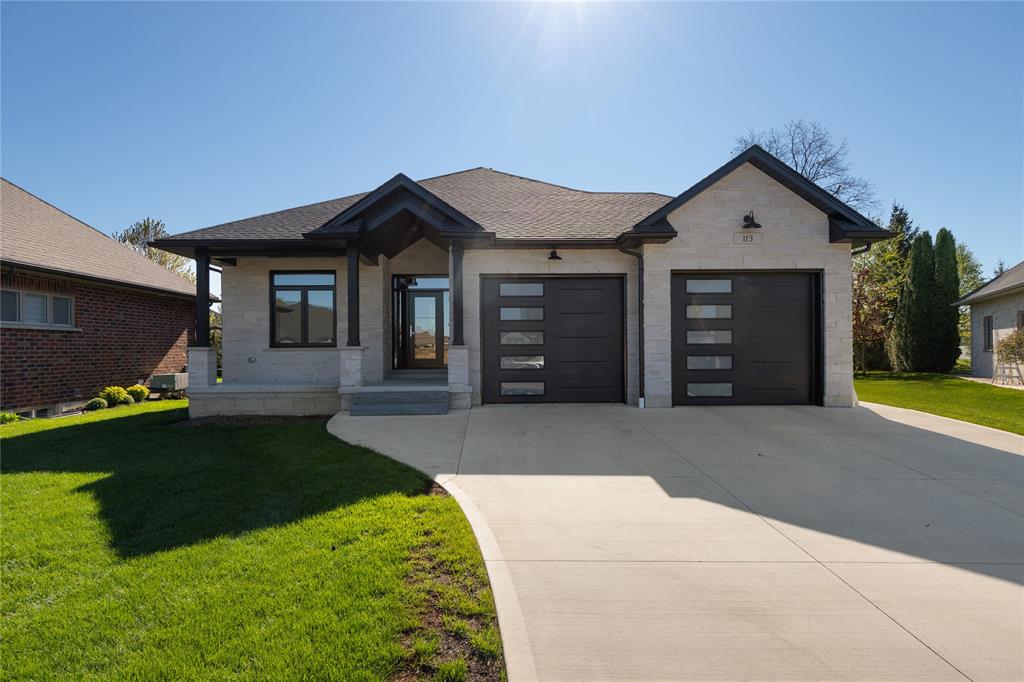 MLS# 26019490: 113 MACDONALD Street, Lambton Shores, Canada