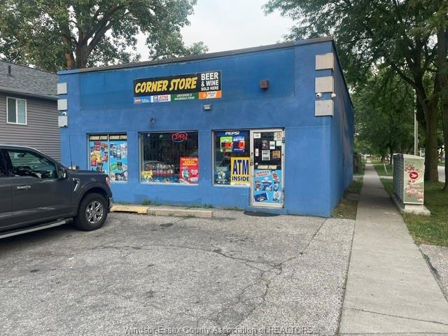 MLS# 26019803: 400 CHIPPAWA Street, Windsor, Canada