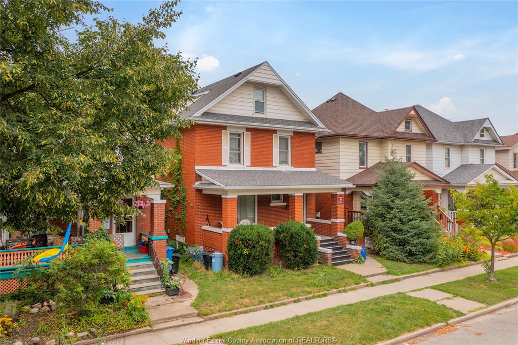 MLS# 26019279: 1333 WINDERMERE, Windsor, Canada