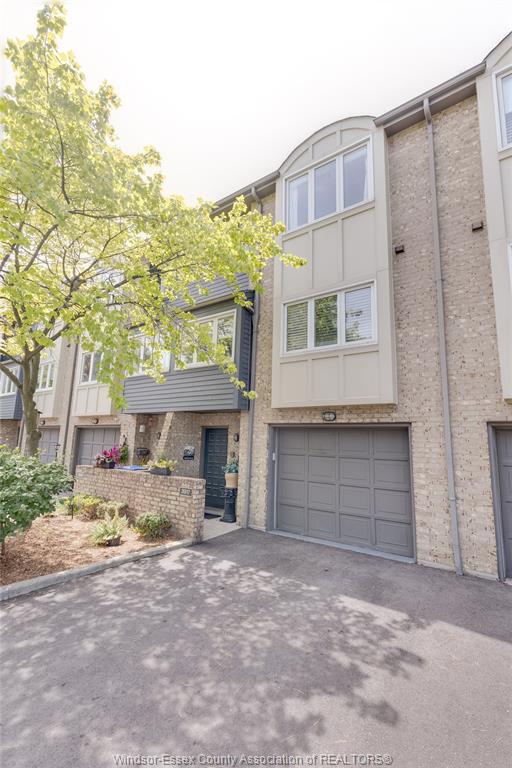 MLS# 26019894: 3917 RIVERSIDE, Windsor, Canada