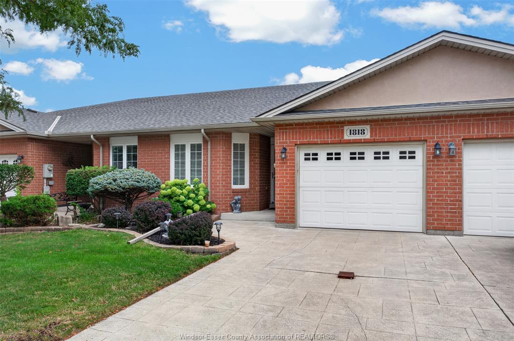 MLS# 26019974: 1818 LUXURY, Windsor, Canada