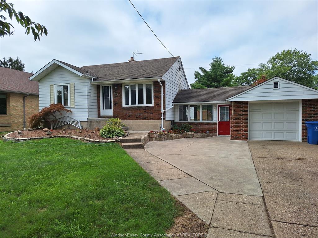 MLS# 26020046: 3987 CASGRAIN, Windsor, Canada