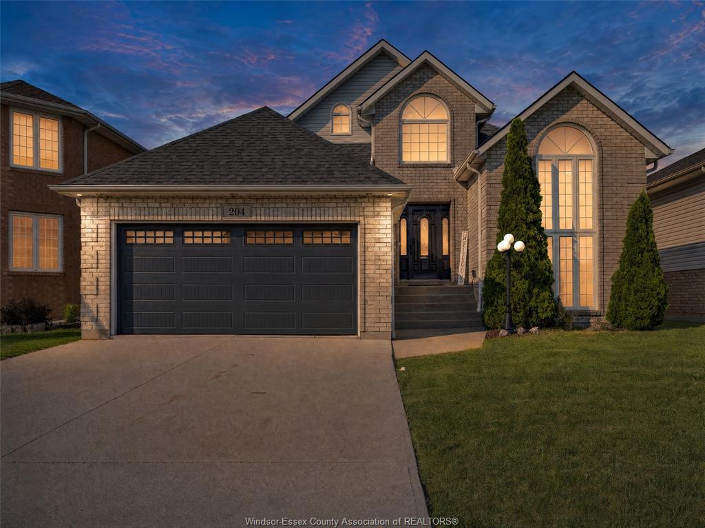 MLS# 26020054: 204 HAMPTON Crescent, Windsor, Canada